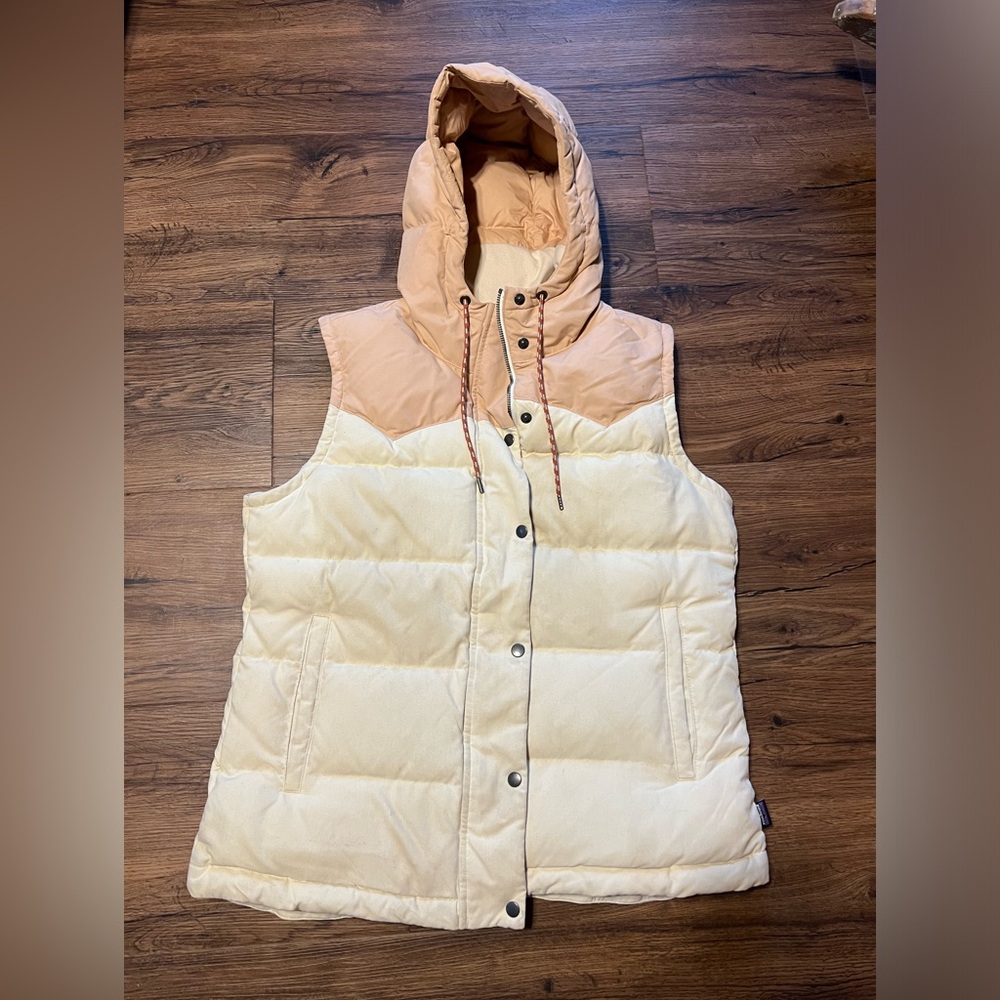 Patagonia Bivy Puffer Vest w Hood Womens Medium Oyster Pink White